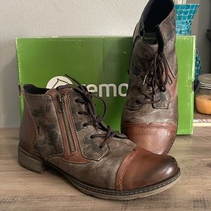 Remonte Distressed Laceup Leather Ankle Boots